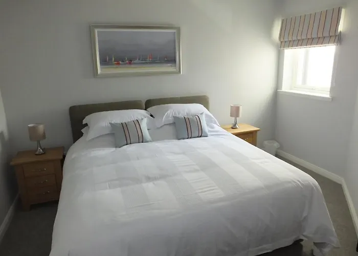 Luxury Riverbank Apartment, Nairn